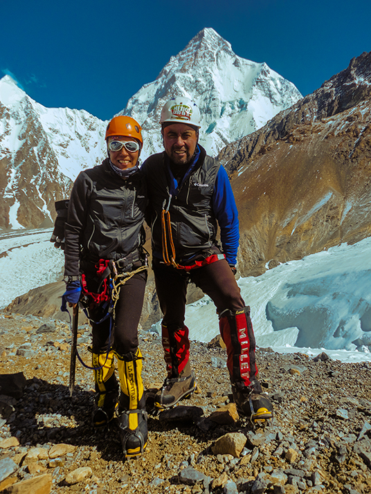 Badía Bonilla y Mauricio AhumadaBroad Peak ascenso a la cumbre 