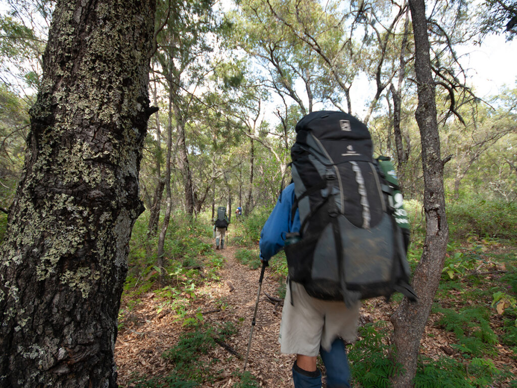 En el senderismo también hat niveles de dificultad, los más experimentados caminan durante dias en ruta.